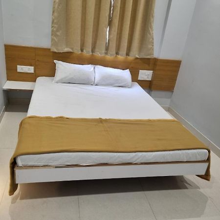 Vivanta Inn Lodge, Solapur Ngoại thất bức ảnh