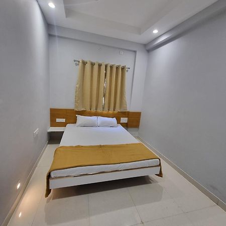 Vivanta Inn Lodge, Solapur Ngoại thất bức ảnh