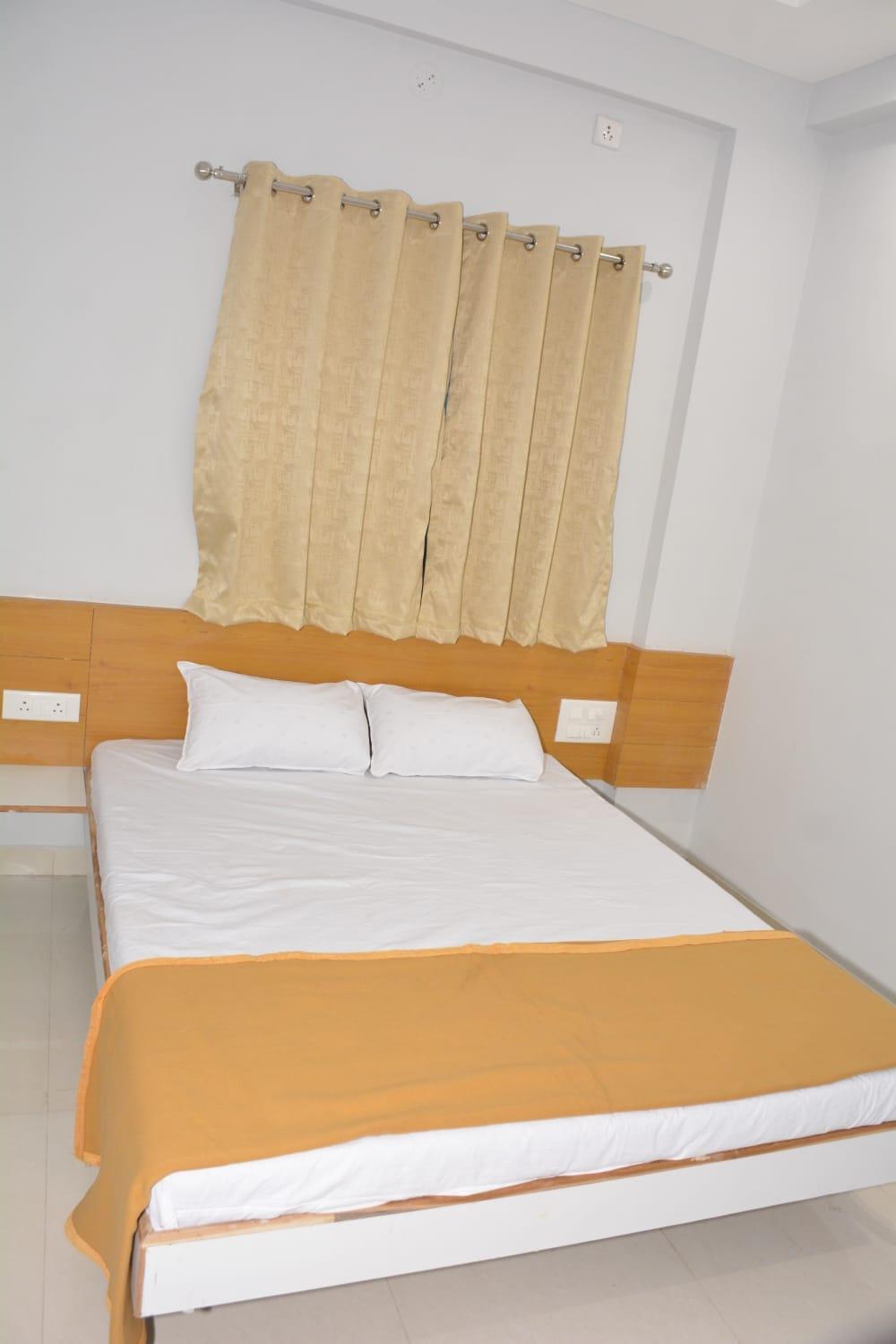Vivanta Inn Lodge, Solapur Ngoại thất bức ảnh