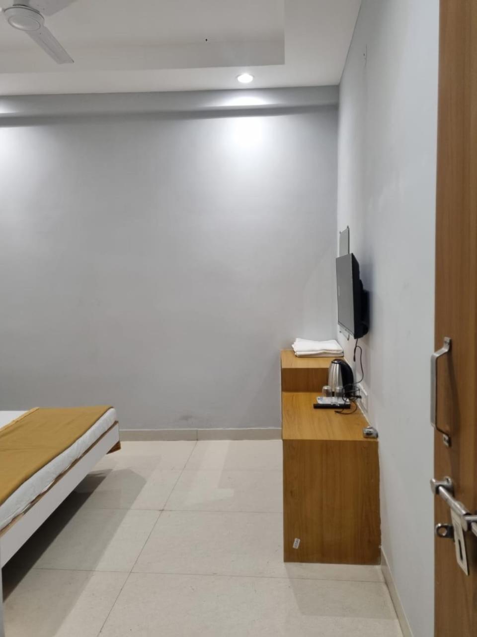 Vivanta Inn Lodge, Solapur Ngoại thất bức ảnh