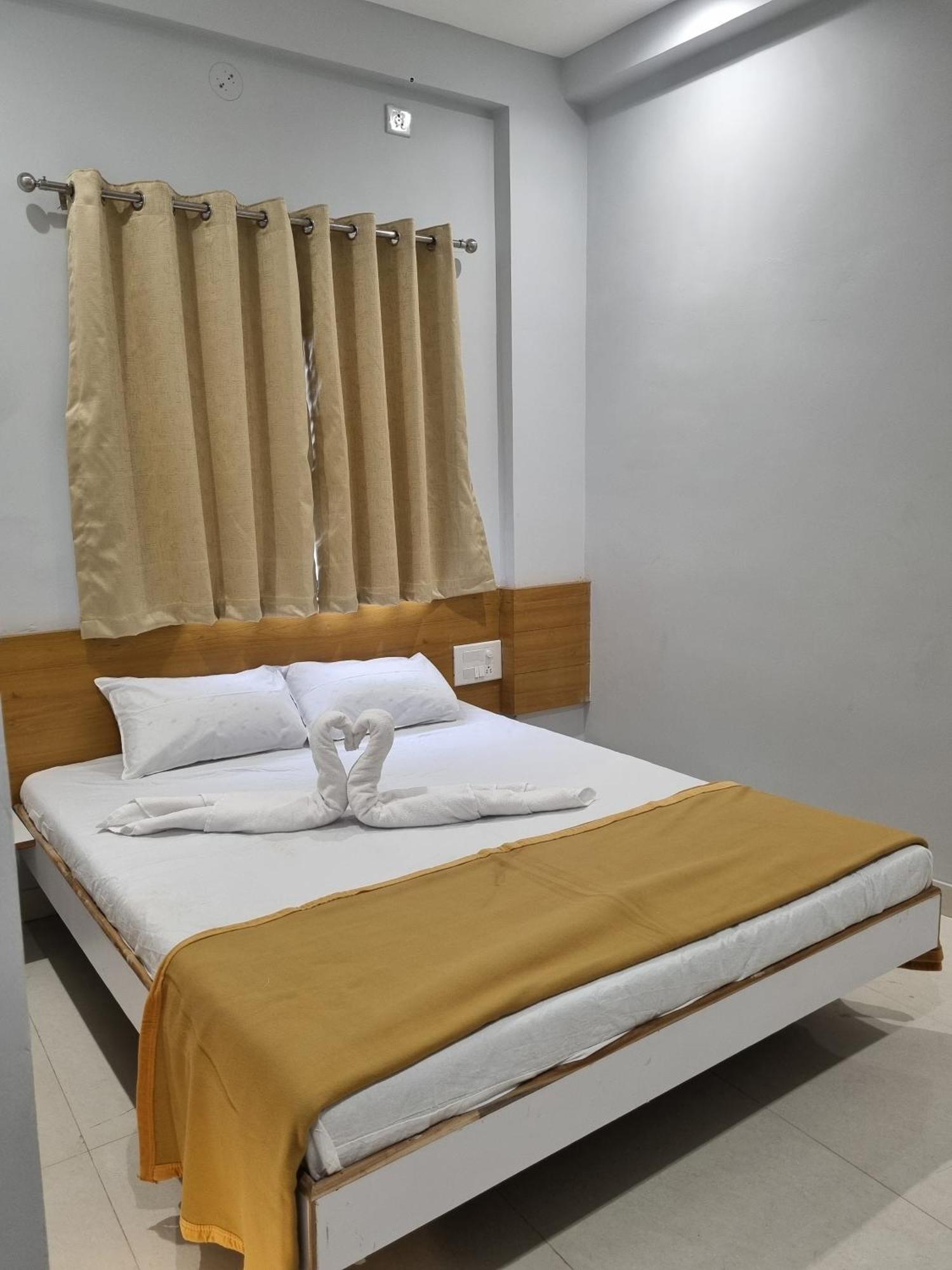 Vivanta Inn Lodge, Solapur Ngoại thất bức ảnh