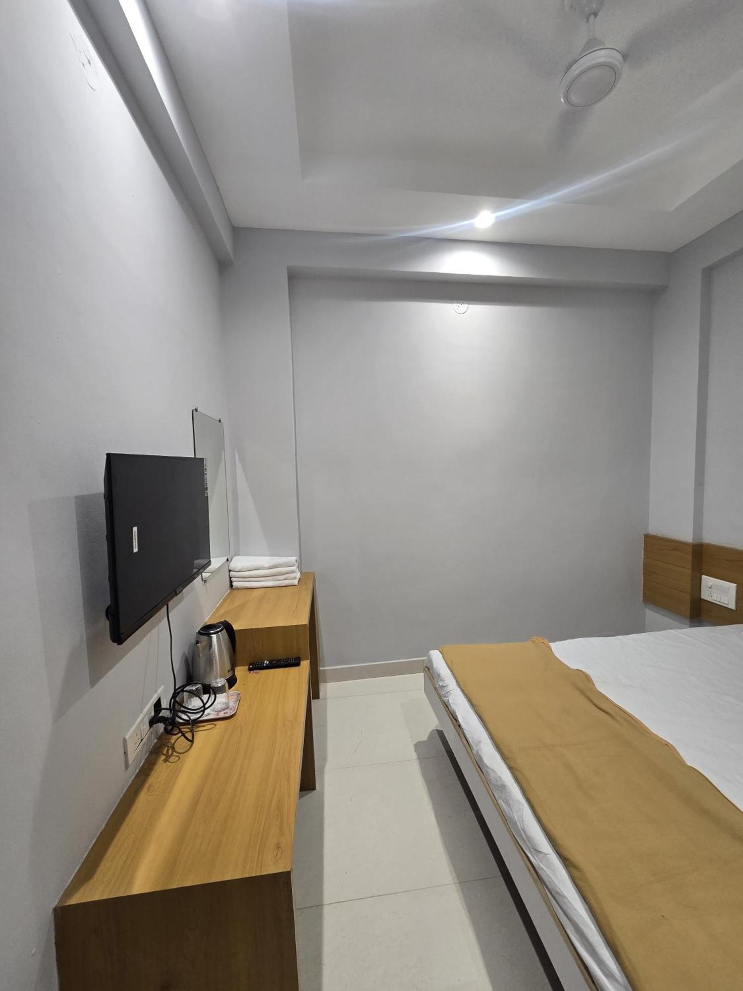Vivanta Inn Lodge, Solapur Ngoại thất bức ảnh